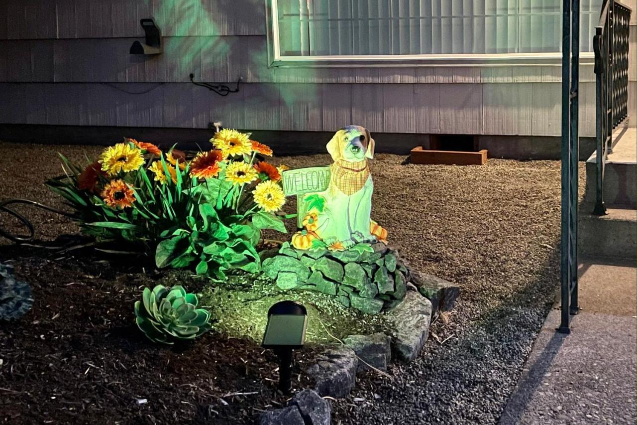 Colorful 50'S Ranch In The Heart Of Eugene Villa Exterior photo