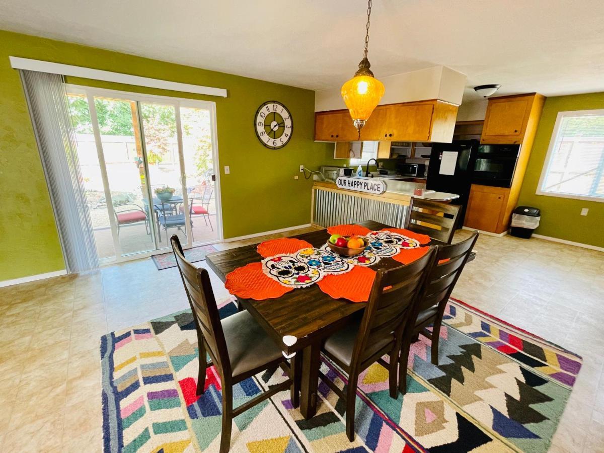 Colorful 50'S Ranch In The Heart Of Eugene Villa Exterior photo