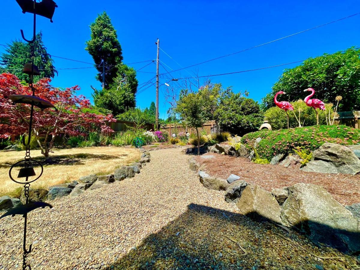 Colorful 50'S Ranch In The Heart Of Eugene Villa Exterior photo